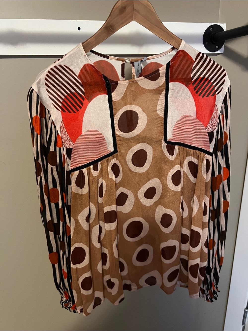 Blank NYC Anthropologie Women's Abstract Polka Dot Peasant Blouse, Brown & Coral